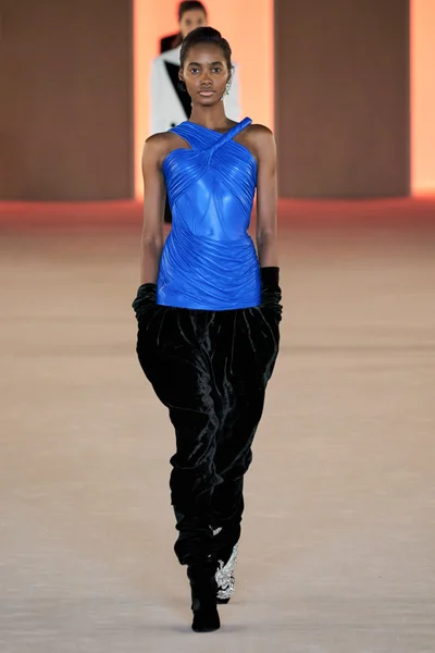 Look 70